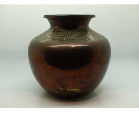 Copper Oriental censer decorated with lovebirds, H: 18 cm. UK P&amp;P Group 2 (£20+VAT for the first lot and £4+VAT for subse