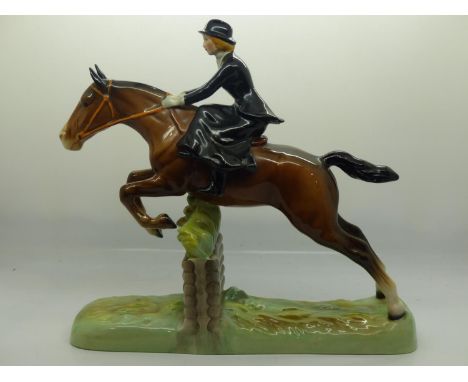 Beswick huntswoman riding side saddle figurine, very small graze to one ear, H: 26 cm. UK P&amp;P Group 3 (£30+VAT for the fi