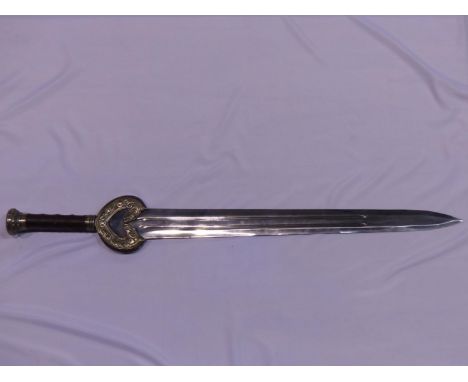 Full size Lord Of The Rings replica sword: King Théoden sword, overall L: 109 cm. Not available for in-house P&amp;P 