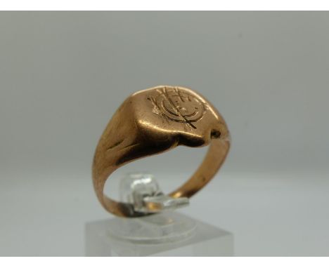 Gold signet ring, hallmarks rubbed, size V, 5.2g, UK P&amp;P Group 0 (£6+VAT for the first lot and £1+VAT for subsequent lots