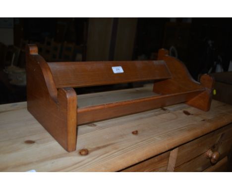 An oak book trough 