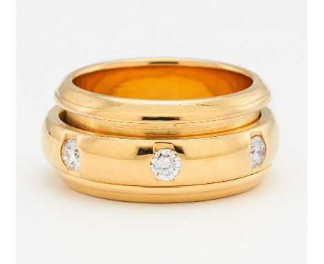 DIAMANT-RING. Deutschland. Um 2000. 750/- Gelbgold, Punze, Gesamtgewicht: ca. 19,5 g. EU-RM: 58. 7 Brillanten Ø ca. 2,9 mm, g