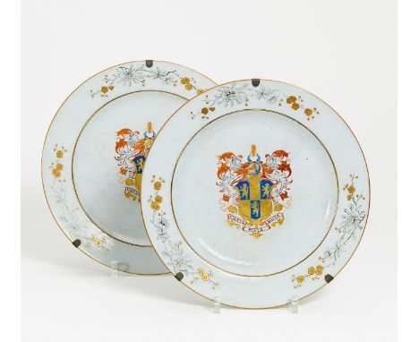 TWO LARGE PLATES WITH LION BLAZONS.  China. Qing dynasty. 18th-19th c. Compagnie des Indes.  Porcelain, painted with enamel, 