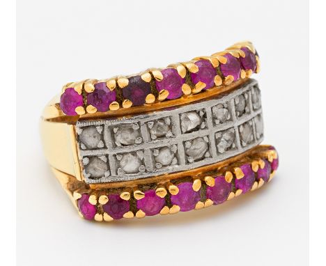 DIAMANT-RUBIN-RING. Wohl Deutschland. 585/- Gelbgold, Punze, Gesamtgewicht: ca. 9,0 g. EU-RM: 52. 14 Diamant-Rosen. 16 runde,
