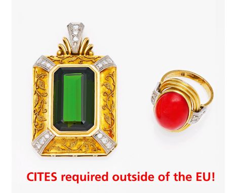 MIXED LOT: TOURMALINE-PENDANT AND CORAL-RING.  Germany. ca. 1930/50.  585/- yellow gold, total weight: 21.0g. EU-RM: 49. L x 