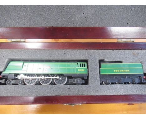 Presentation boxed Hornby limited edition SR4-6-2 Westcountry Class engine and coal carriage with certificate of authenticity