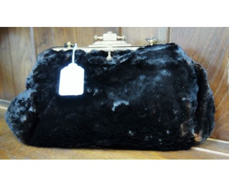A VINTAGE FUR HANDBAG, with push button clasp