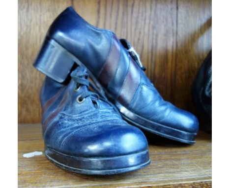 A PAIR OF MEN'S VINTAGE NAVY BLUE LACE-UP PLATFORM SHOES 1970'S SIZE 10