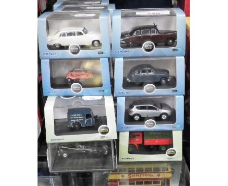 OXFORD AUTOMOBILE COMPANY SCALE MODELS; a collection of 1.76 scale model vehicles (all boxed)