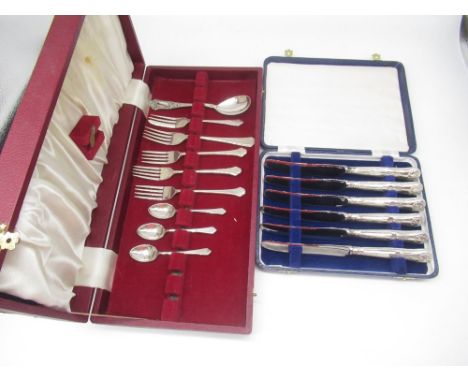 Set of six ER.II king’s pattern butter knives with hallmarked silver handles by George Butler &amp; Co, Sheffield, 1976, L18c