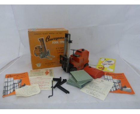 A boxed Owen scale model of a Conyancer Fork Truck.