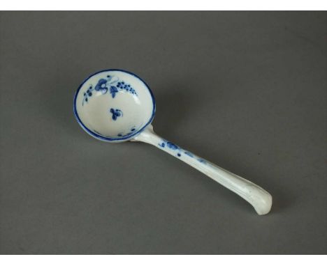 A rare Caughley sauce tureen ladle in the Chantilly Sprigs pattern circa 1782-92 painted in blue with floral sprays to the bo