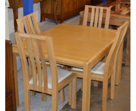 MODERN ERCOL LIGHT OAK EXTENDING DINING ROOM TABLE WITH 4 MATCHING CHAIRS     