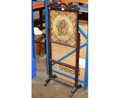 VICTORIAN ROSEWOOD ADJUSTABLE TAPESTRY FIRE SCREEN     