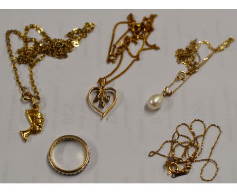 ASSORTED 9 CARAT GOLD JEWELLERY - APPROXIMATE WEIGHT = 8.1 GRAMS, &amp; YELLOW METAL EGYPTIAN STYLE PENDANT ON CHAIN - APPROX