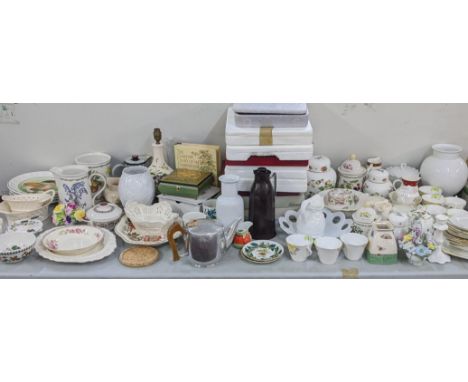 A mixed lot to include an Art Deco Bell tea service, boxed collectors plates, music box, Portmerion, Wedgwood Sarah's Garden 