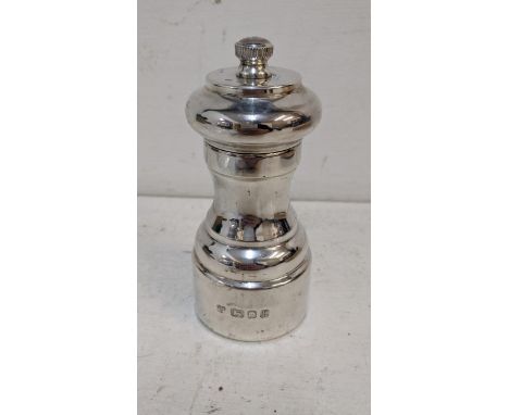 A late 20th century silver pepper grinder mill, hallmarked, London 1982, 11h, 1527g, Location: 
