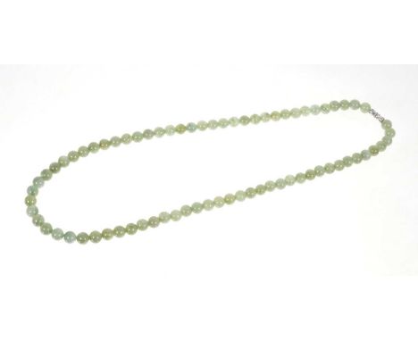 Jadeite jade bead necklace with a string of spherical beads measuring approximately 7.3mm diameter on white metal clasp, acco