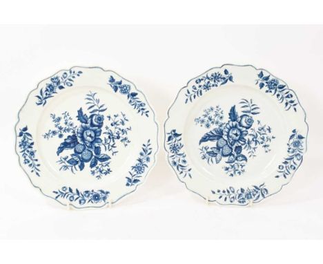 Pair of Worcester porcelain plates, circa 1785, printed in blue with the Pinecone pattern, scalloped edges, crescent marks, 2