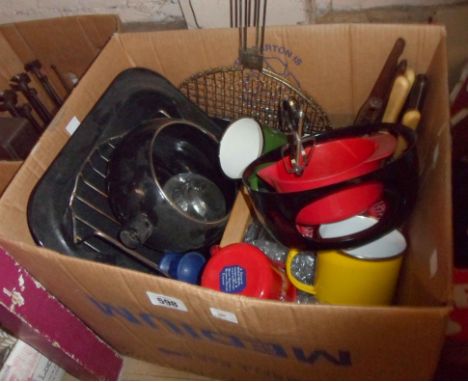 A box of assorted kitchenalia including Le Creuset and other cast iron and enamel casseroles, enamel mugs, Aga toasting rack,
