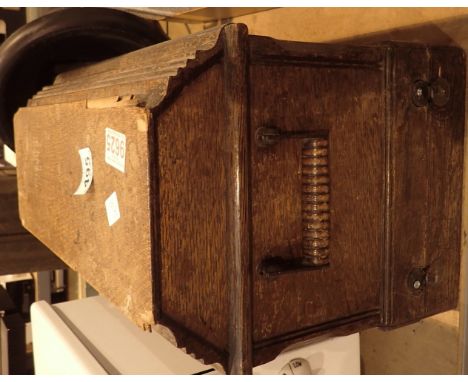 Vintage Singer sewing machine in wooden case hand wound 
