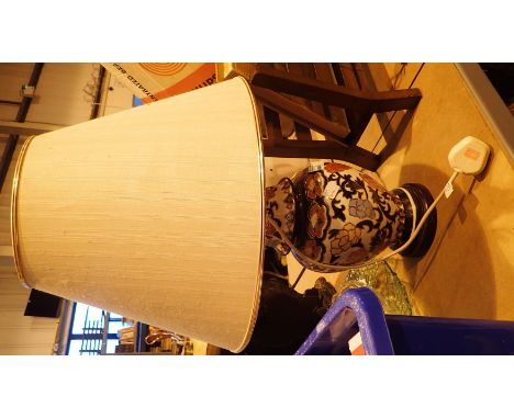 Oriental type ceramic based table lamp with shade 