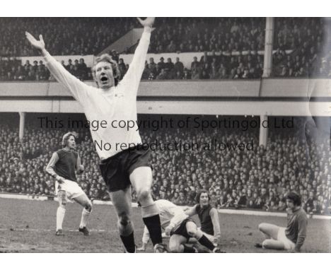 FOOTBALL PRESS PHOTOGRAPHS       Approximately 150 action and portrait photographs from 1960's - 1990's. Most are 8" X 6" and