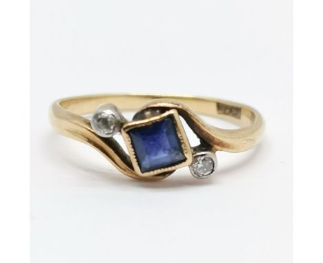 Antique 18ct marked gold sapphire / diamond ring - size N½ &amp; 2.3g total weight