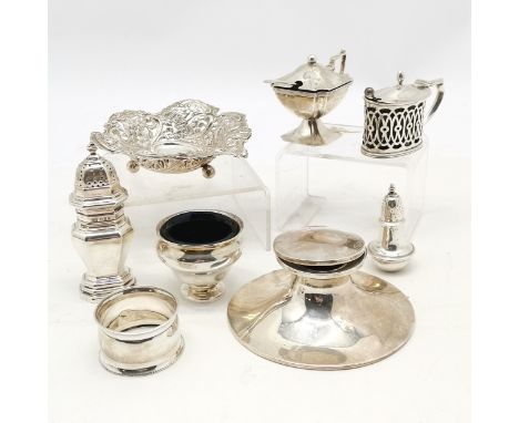 Qty of hallmarked silver inc 3 x condiments (with blue glass liners), pepperette (10cm), napkin ring, 2 condiment spoons, sma