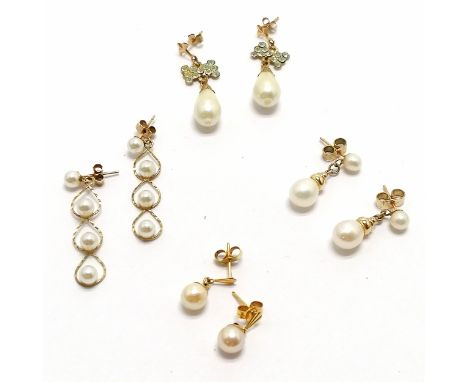 4 x pairs of gold pearl set earrings - longest 2.6cm &amp; total weight 4.8g