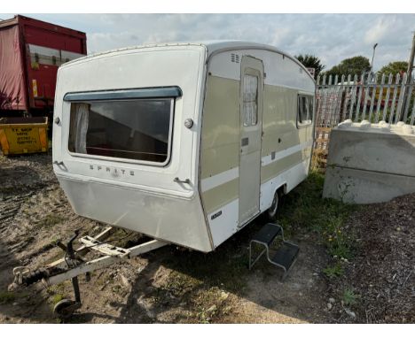 1970's sprite alpine vintage 4 berth caravan, original gas lighting and heating untested.No damp. Very good condition conside