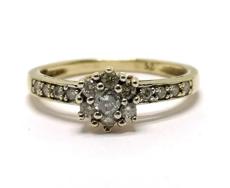 Unmarked gold diamond set cluster ring with diamond set shoulders - size K &amp; 1.7g total weight ~ inside shank diamond wei