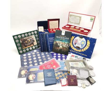 Qty of oddments inc cased 2002 Euro coin collection (with COA), 3 x Whitman folders (part filled), Apollo 11 medallion, 2010 