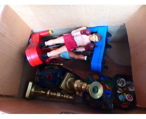 Mixed lot including vintage boxing toys