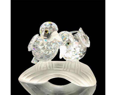 The third figure of the Caring and Sharing trilogy. Two adorable turtledoves, in a faceted body with brown eyes and frosted b