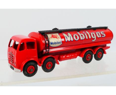 Dinky - An unboxed Foden 14 Ton Mobilgas tanker # 941. The model appears lightly played with and in Very Good condition overa