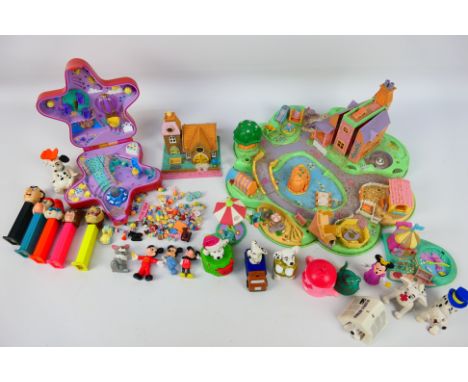 Blue Bird - A collection of unboxed Polly Pocket set from the early 1990s comprising of Dreamworld('91), The Chapel('93) and 