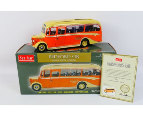 Sun Star - A Bedford OB Duple Vista coach in 1:24 scale # 5001. The model appears in Mint condition with mirrors unfitted in 