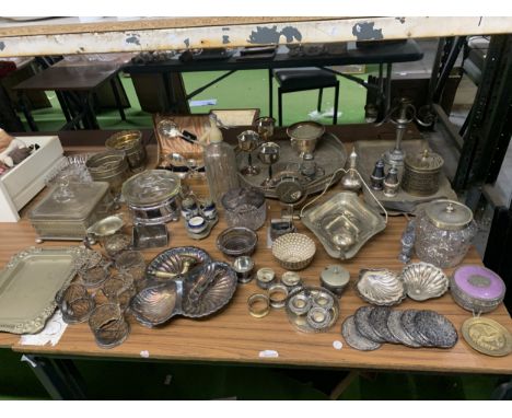 A LARGE QUANTITY OF SILVER PLATE AND BRASS ETC, TO INCLUDE TRAYS, CANDLESTICKS, CUP HOLDERS, DELFT STYLE CRUET SET WITH HOLDE