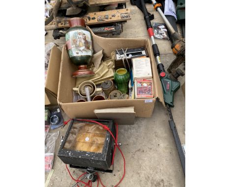 AN ASSORTMENT OF ITEMS TO INCLUDE A LARGE CERAMIC VASE, AN 8 TRACK STEREO, EIGHT TRACK CARTRIDGES AND A SPOTLIGHT ETC