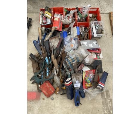 AN ASSORTMENT OF TOOLS TO INCLUDE SNIPS, SPANNERS AND CHISELS ETC