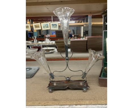 A VINTAGE SILVER PLATE AND GLASS EPERNE WITH ETCHED GLASS