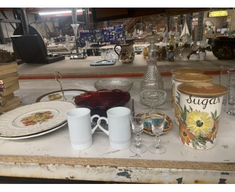 A MIXED LOT TO INCLUDE VINTAGE TEA, SUGAR AND COFFEE CANNISTERS, CABINET PLATES, A CAKE PLATE, GLASS DECANTER, BOWLS, ETC