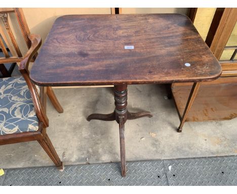 A MAHOGANY GEORGE III TRIPOD TABLE, 27.5" X 21.5"