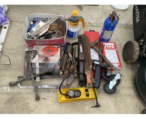 AN ASSORTMENT OF TOOLS TO INCLUDE HAMMERS, FILES AND MACHETTES ETC