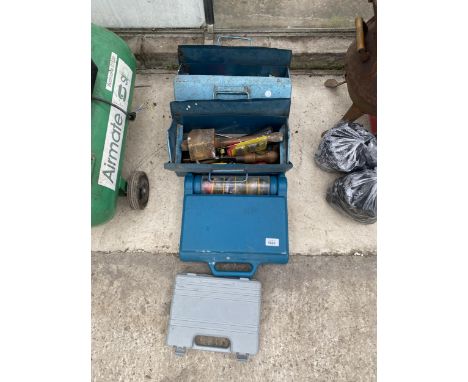 AN ASSORTMENT OF TOOL BOXES, TOOLS AND HARDWARE TO INCLUDE DRILL BITS, SCREWS AND CHISELS ETC