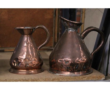 TWO VINTAGE COPPER HAYSTACK JUGS, HEIGHTS 25CM AND 19CM