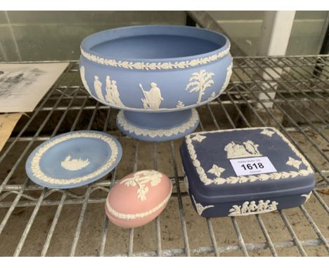 FOUR PIECES OF JASPER WARE WEDGWOOD TO INCLUDE A PINK EGG TRINKET, A DARK BLUE TRINKET BOX AND ATWO PIECES OF LIGHT BLUE