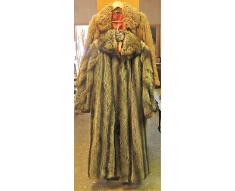 Two vintage fur coats Both appear in reasonable used condition