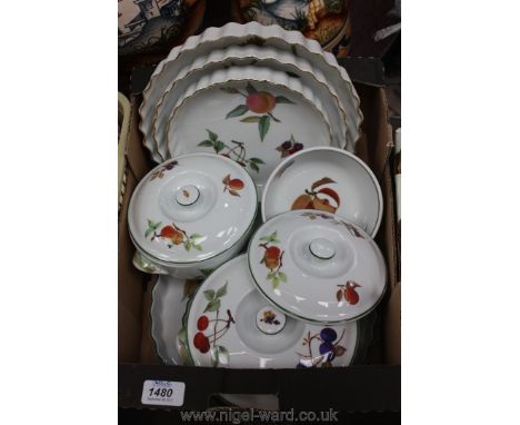 A quantity of Royal Worcester 'Evesham' including three flan dishes (one gilt edged and two green edged) plus small bowl, two